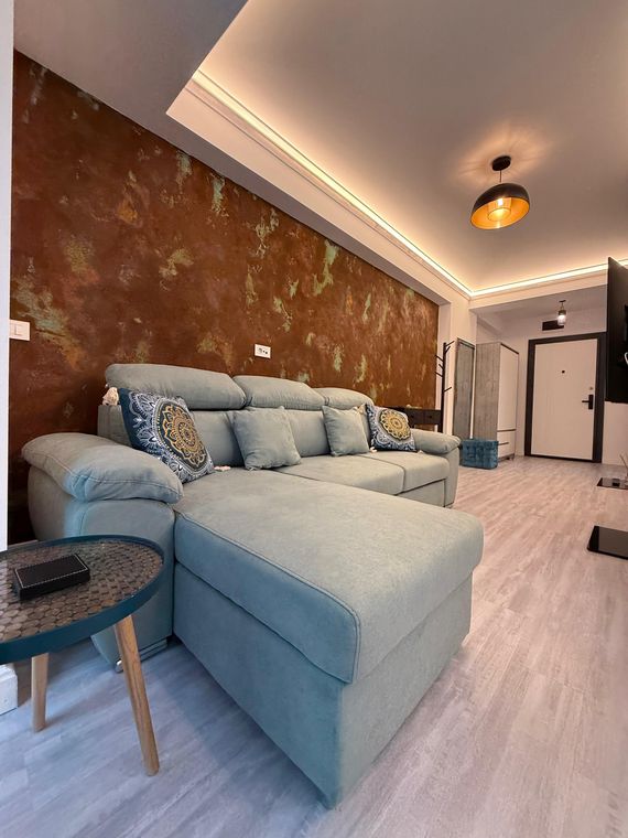 Cazare Mamaia Nord aproape de cluburi – Alexander Studio White Titanic, living