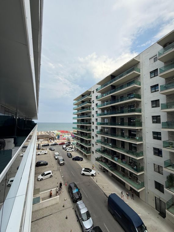 Cazare Mamaia Nord cu piscină – Alexander Studio White Titanic, balcon & terasă