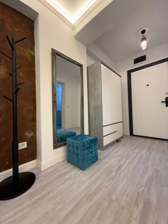 Cazare Mamaia Nord grup de prieteni – Alexander Studio White Titanic, hol & intrare