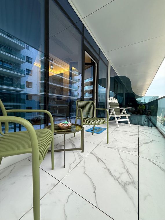 White Titanic Mamaia apartament 2 camere – Alexander Studio White Titanic, balcon & terasă