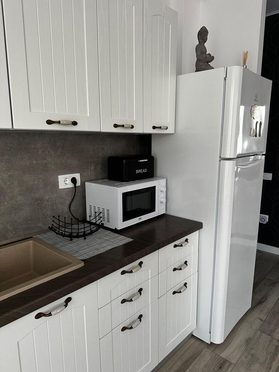 Cazare lângă Alezzi beach Mamaia Nord – Best Apartment Mamaia Nord, living