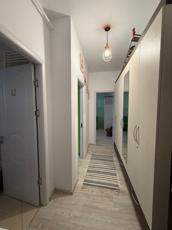 Cazare pe lună Suceava apartament – Mary's Studio, hol & intrare