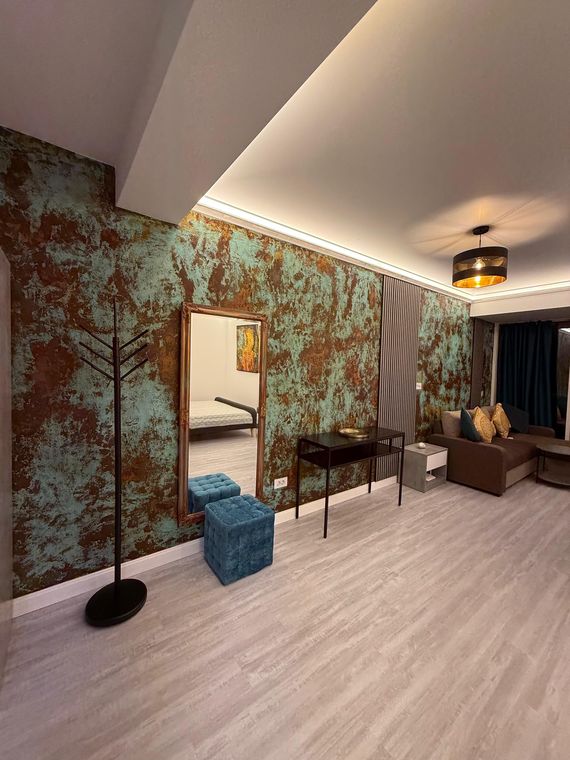 Apartament la 200 m de plajă Mamaia Nord – Mirami Studio White Titanic, living