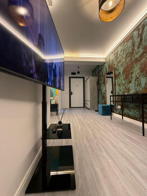 Cazare Mamaia Nord cu transfer de la aeroport – Mirami Studio White Titanic, living