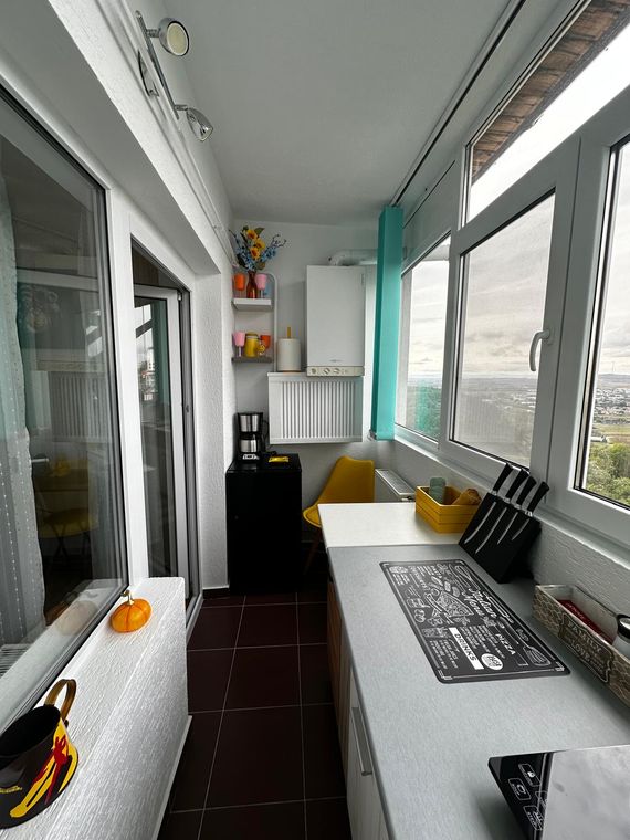 Apartament etaj 8 vedere panoramică Suceava – Smile Studio Suceava, bucătărie