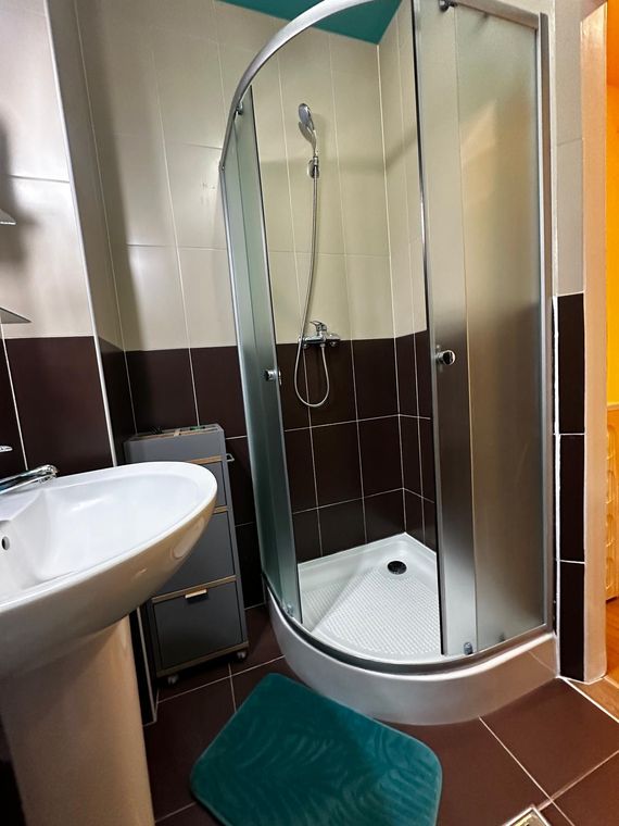 Apartament regim hotelier Suceava – Smile Studio Suceava, baie