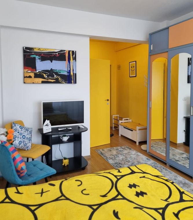 Cazare conferință Universitate Suceava – Smile Studio Suceava, living