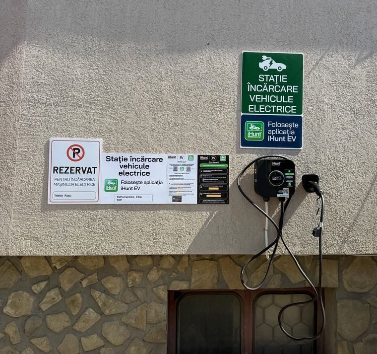 Stație de încărcare EV · 22 kW — Best Apartment Scheia